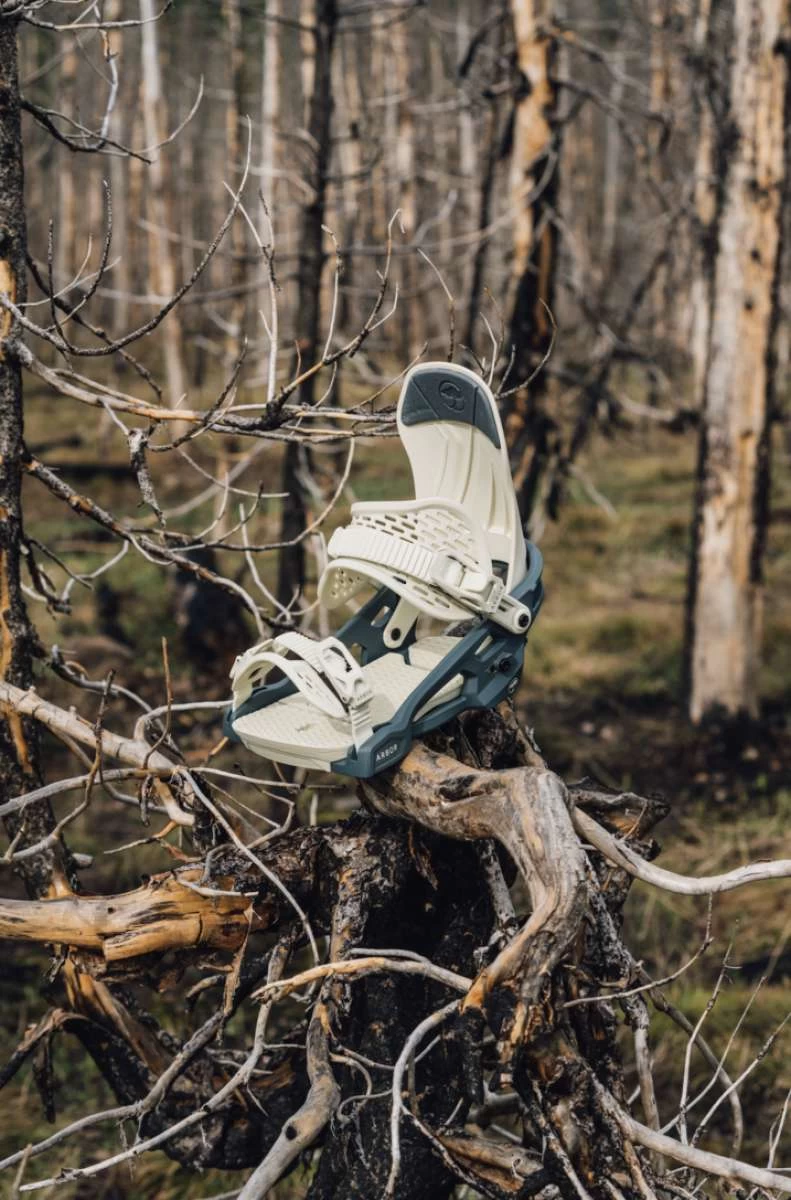 Arbor Ladies Acacia Snowboard Bindings 2021-2022 5 Arbor Ladies Acacia Snowboard Bindings 2021-2022 - Image 3