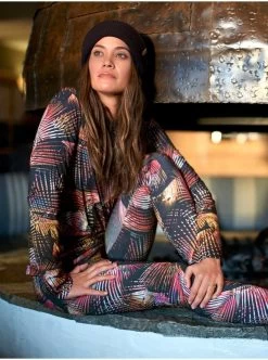 Roxy Ladies' Daybreak Technical Baselayer Leggings 2019-2020 -Ski clothing for me! erjlw03010 daybreakbottom kvj1 true black night palm gallery3 final